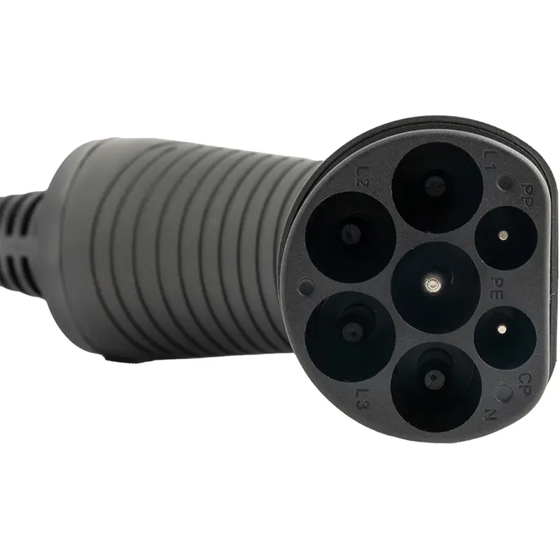 EVSE-Prüfadapter CA 6652 mit Typ-2-Anschluss und Kontakten L1, L2, L3, PE, PP und CP für AC-Ladestationen