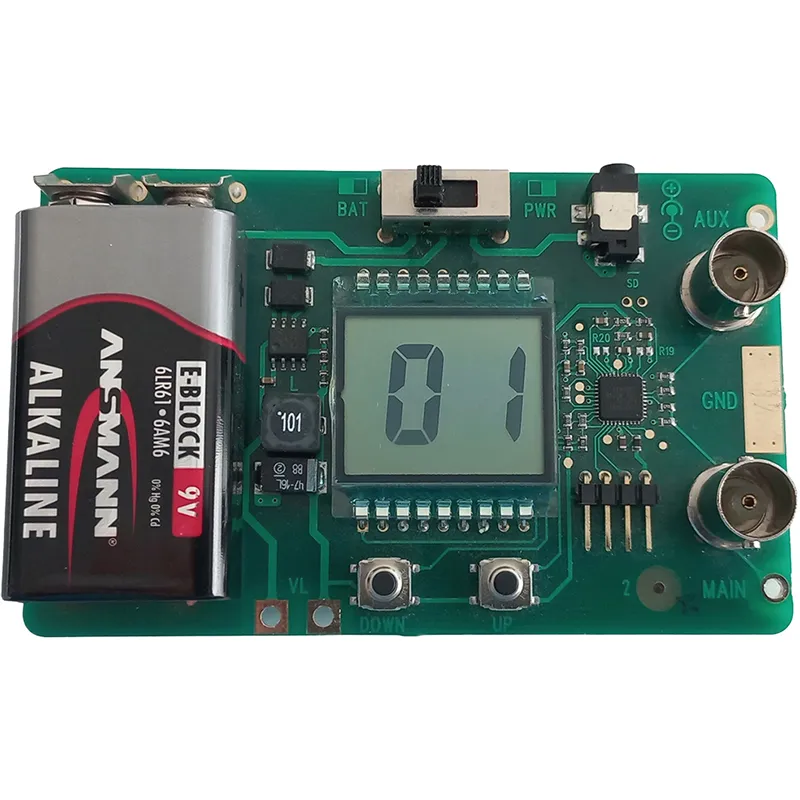 Signalgenerierungskarte mit LCD-Display, 9V-Batterieanschluss und elektronischen Komponenten auf Leiterplatte